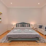 Spacious Vintage 2Br, 2Bath Apartment By Flat Mаnager