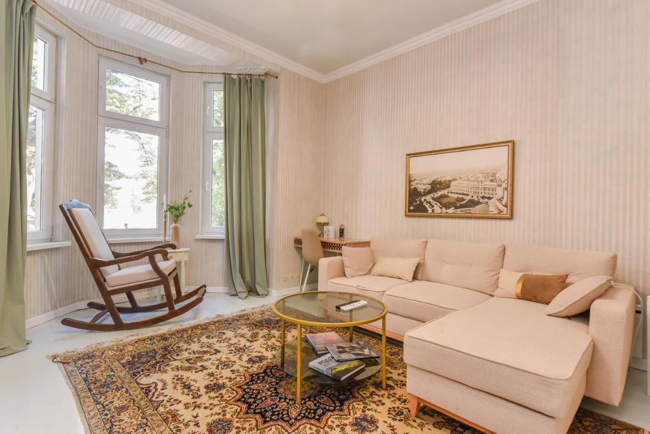 Apartament Spacious Vintage 2br, 2bath By Flat Mаnager *