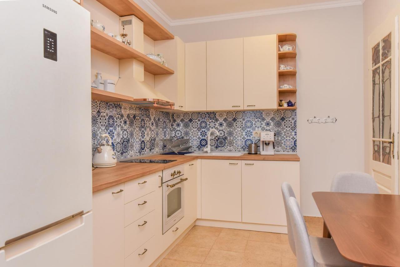 Spacious Vintage 2br, 2bath By Flat Mаnager *